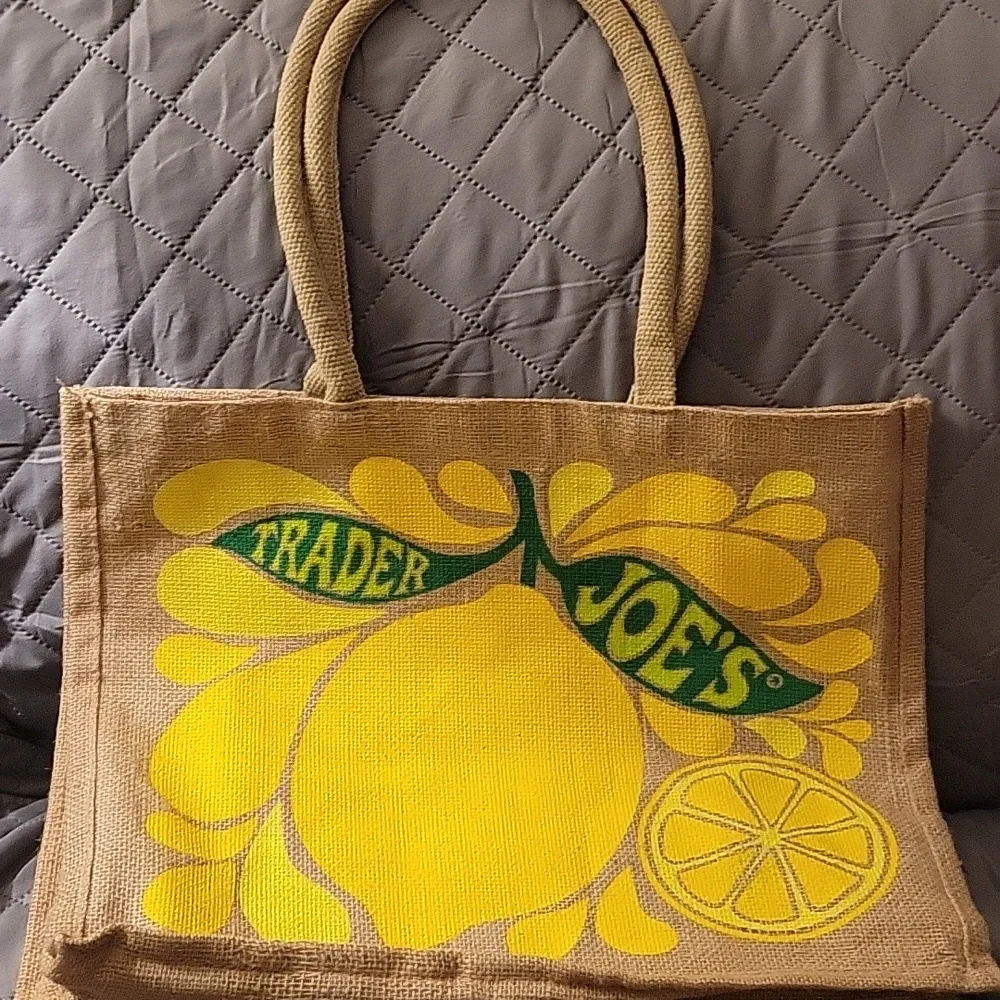Green and Tan Tote Bag. Trafer Joe's New Without Tags - Picture 5 of 5